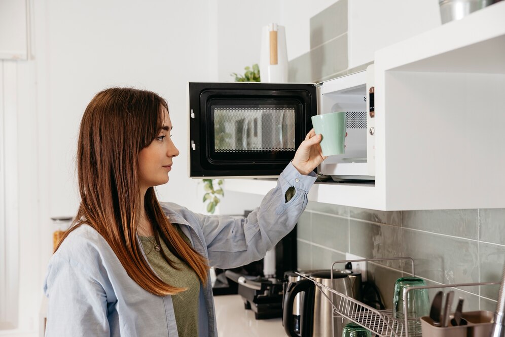 Microwave Safety Tips Every Homeowner Should Know