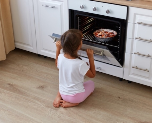 Professional Oven Repair Warning Signs in Kitchen